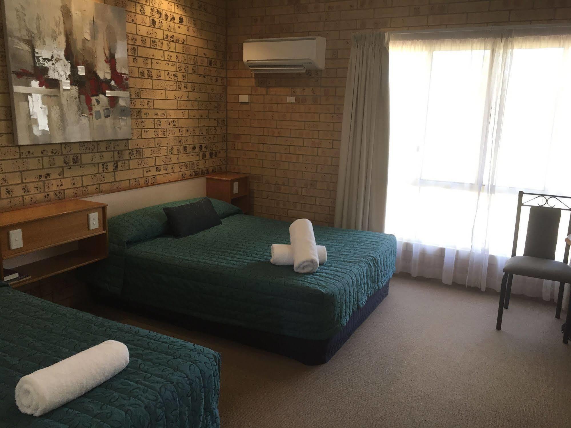 Mulga Country Motor Inn Charleville Zewnętrze zdjęcie